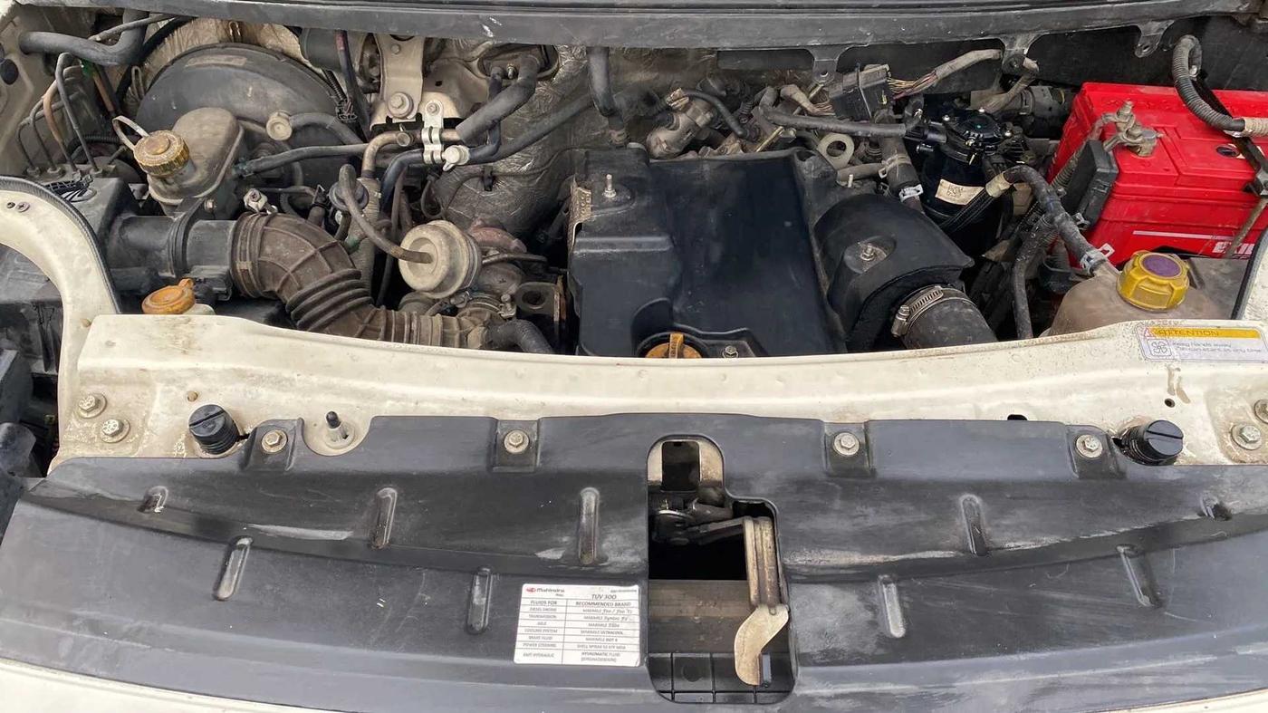2016 Mahindra TUV300 T8, Diesel, Manual, 1,14,888 km, Open Bonet