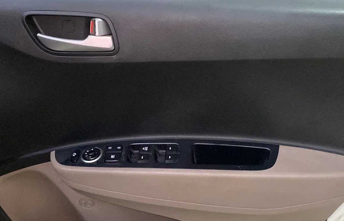 2015 Hyundai Xcent SX 1.2, Petrol, Manual, 78,311 km, Driver Side Door Panels Control