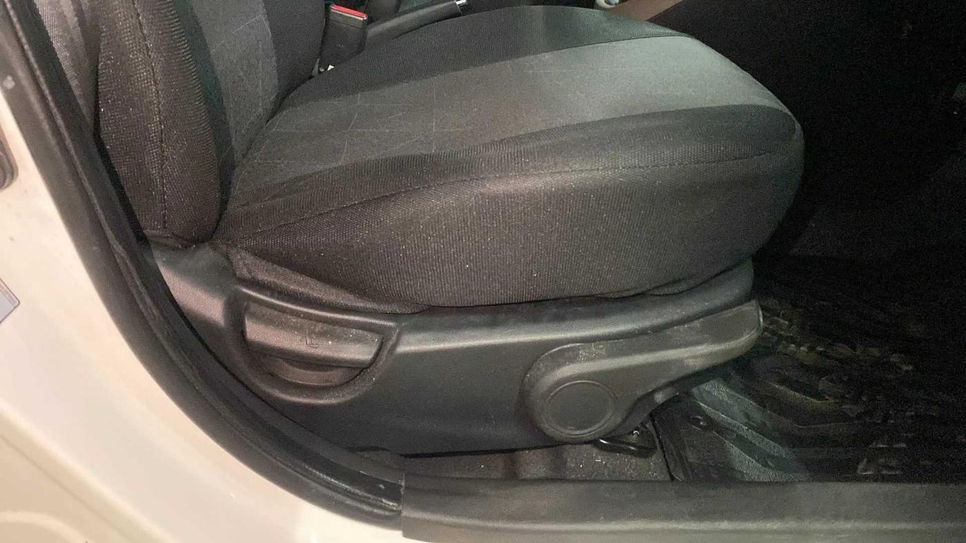 2015 Hyundai Xcent SX 1.2, Petrol, Manual, 78,311 km, Driver Side Adjustment Panel
