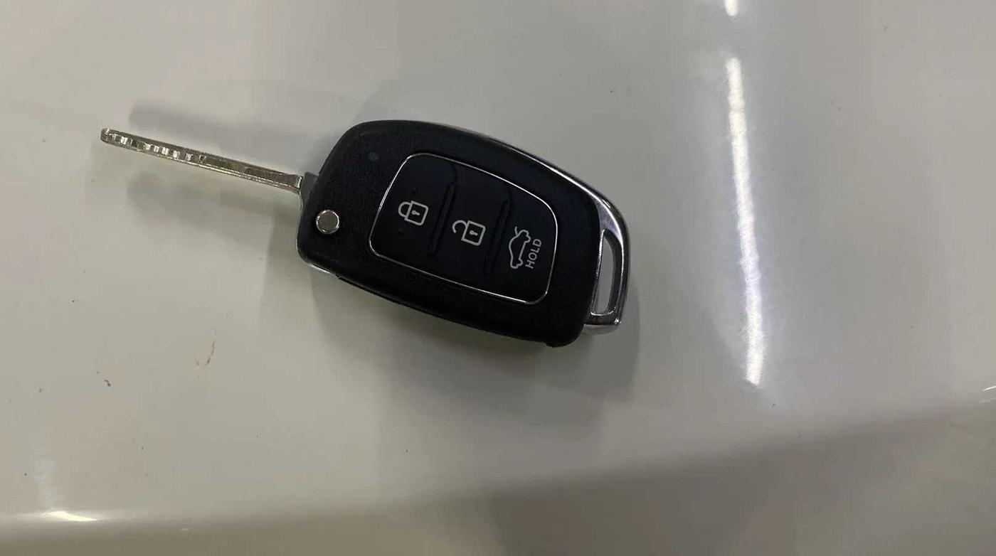 2015 Hyundai Xcent SX 1.2, Petrol, Manual, 78,311 km, Key Close Up