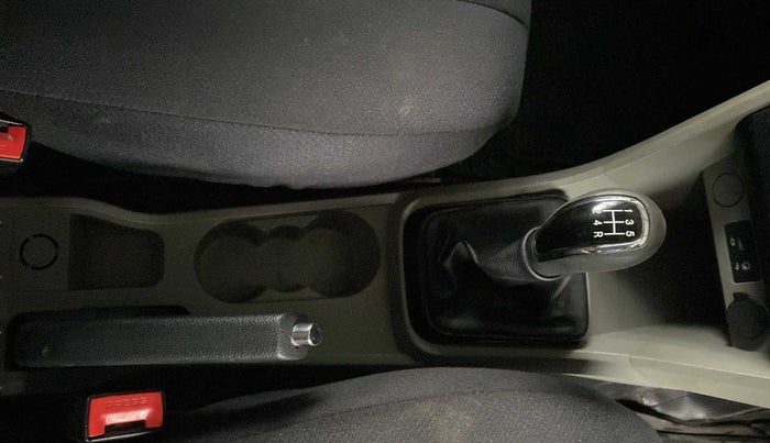 2018 Tata Tiago XZ PETROL, Petrol, Manual, 32,099 km, Gear Lever