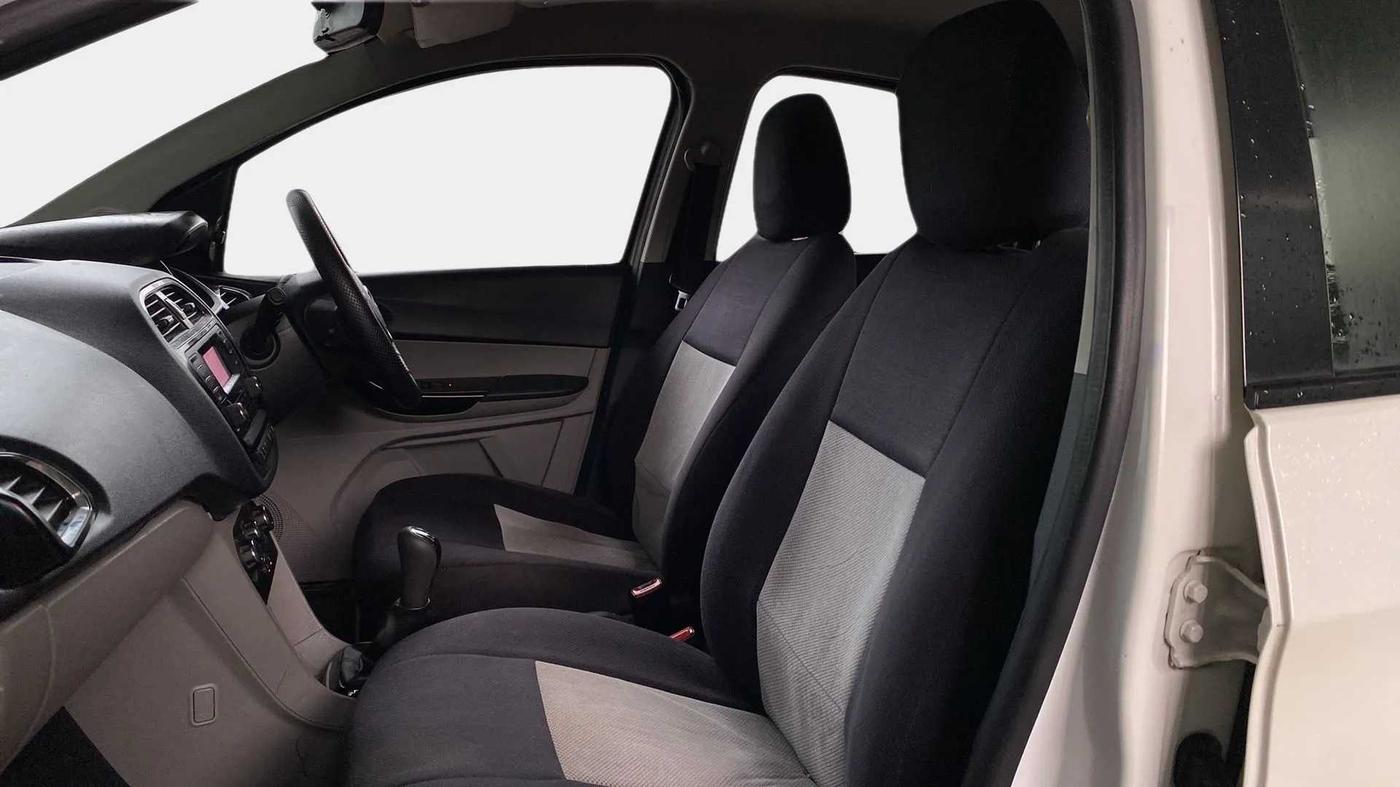 2018 Tata Tiago XZ PETROL, Petrol, Manual, 32,099 km, Right Side Front Door Cabin