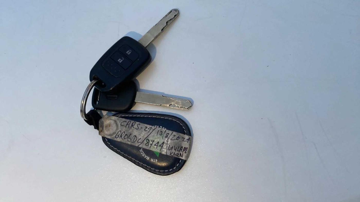 2022 Honda Amaze 1.2L I-VTEC S, Petrol, Manual, 16,481 km, Key Close Up