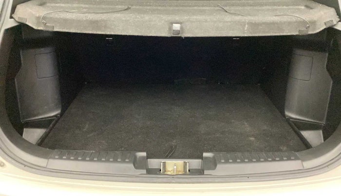 2021 Maruti Vitara Brezza LXI, Petrol, Manual, 77,465 km, Boot Inside