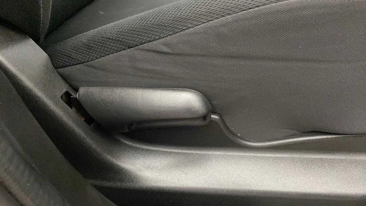 2021 Maruti Vitara Brezza LXI, Petrol, Manual, 77,465 km, Driver Side Adjustment Panel