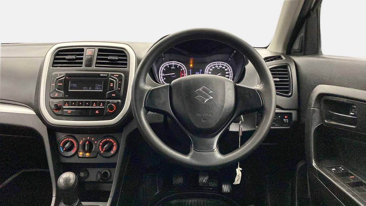 2021 Maruti Vitara Brezza LXI, Petrol, Manual, 77,465 km, Steering Wheel Close Up