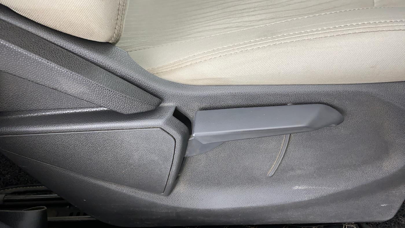 2015 Ford Ecosport 1.5TITANIUM TDCI, Diesel, Manual, 41,265 km, Driver Side Adjustment Panel