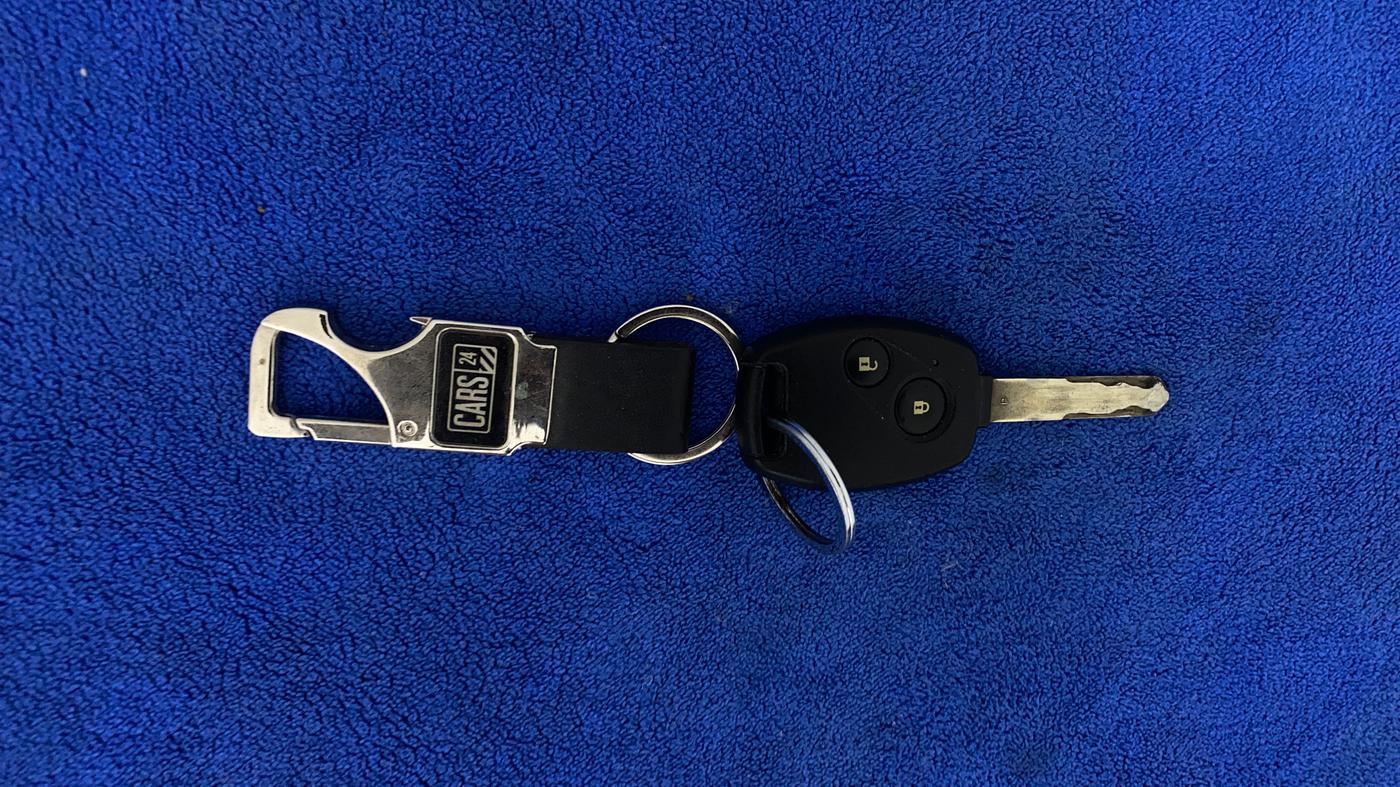 2013 Honda Brio S MT, Petrol, Manual, 78,929 km, Key Close Up