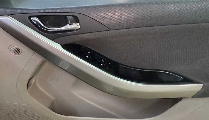 2018 Tata NEXON XZ PLUS DIESEL, Diesel, Manual, 81,169 km, Driver Side Door Panels Control