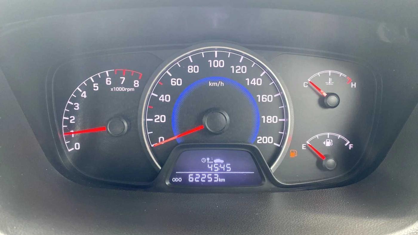 2015 Hyundai Grand i10 SPORTZ 1.2 KAPPA VTVT, Petrol, Manual, 62,247 km, Odometer Image