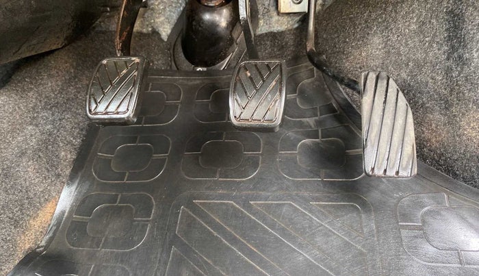 2013 Maruti Wagon R 1.0 LXI, Petrol, Manual, 27,075 km, Pedals