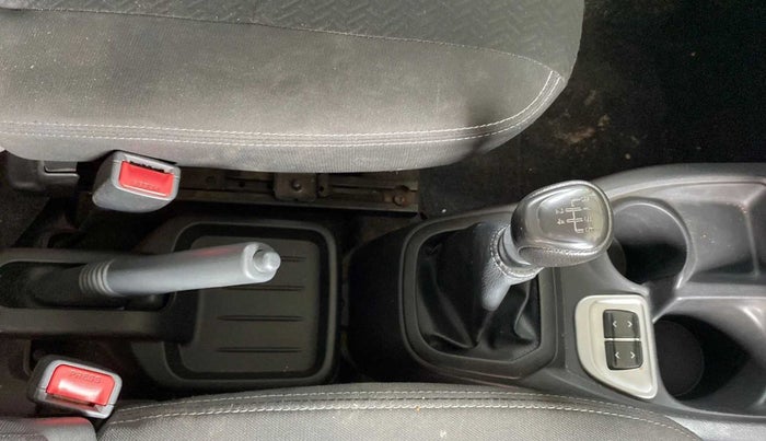 2017 Datsun Redi Go T (O), Petrol, Manual, 17,519 km, Gear Lever