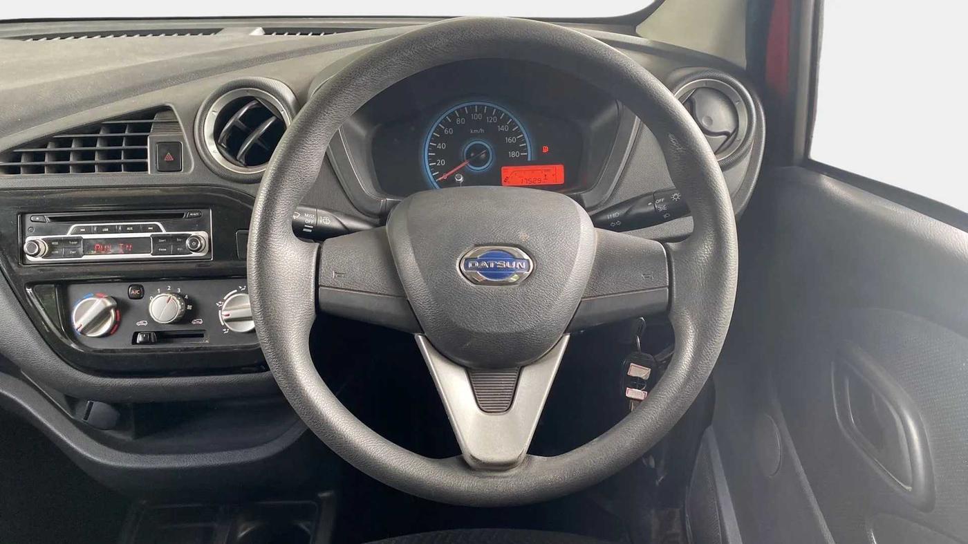 2017 Datsun Redi Go T (O), Petrol, Manual, 17,519 km, Steering Wheel Close Up