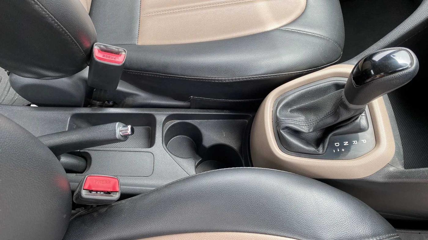 2016 Hyundai Grand i10 ASTA AT 1.2 KAPPA VTVT, Petrol, Automatic, 48,012 km, Gear Lever