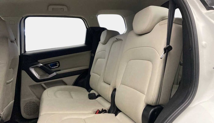 2022 Tata Safari XZA, Diesel, Automatic, 44,610 km, Right Side Rear Door Cabin