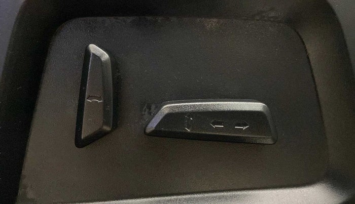 2022 Tata Safari XZA, Diesel, Automatic, 44,610 km, Driver Side Adjustment Panel