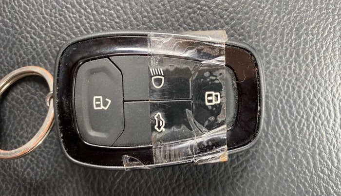 2022 Tata PUNCH CREATIVE  AMT, Petrol, Automatic, 20,082 km, Key Close Up