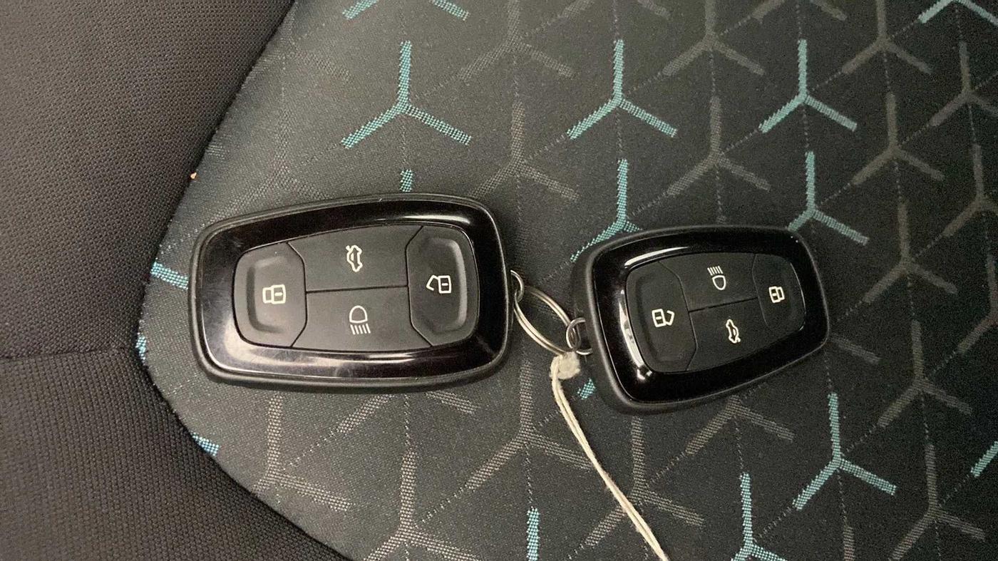 2022 Tata NEXON EV XZ PLUS, Electric, Automatic, 57,934 km, Key Close Up