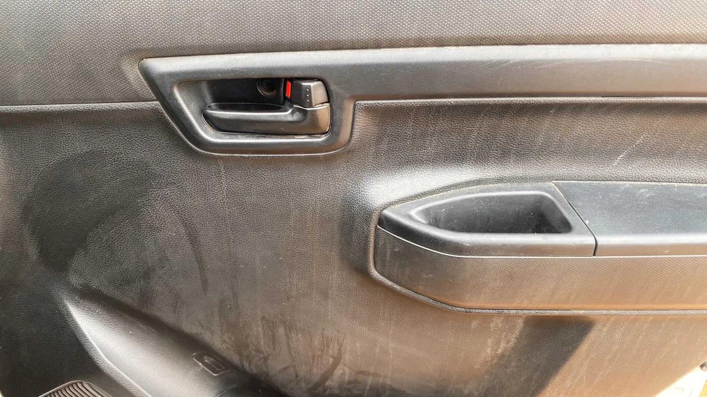 2020 Maruti S PRESSO VXI PLUS AMT, Petrol, Automatic, 40,407 km, Driver Side Door Panels Control