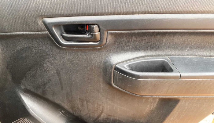 2020 Maruti S PRESSO VXI PLUS AMT, Petrol, Automatic, 40,407 km, Driver Side Door Panels Control