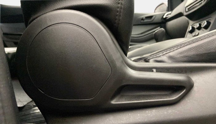 2021 Tata Tiago XT (O) PETROL, Petrol, Manual, 15,021 km, Driver Side Adjustment Panel