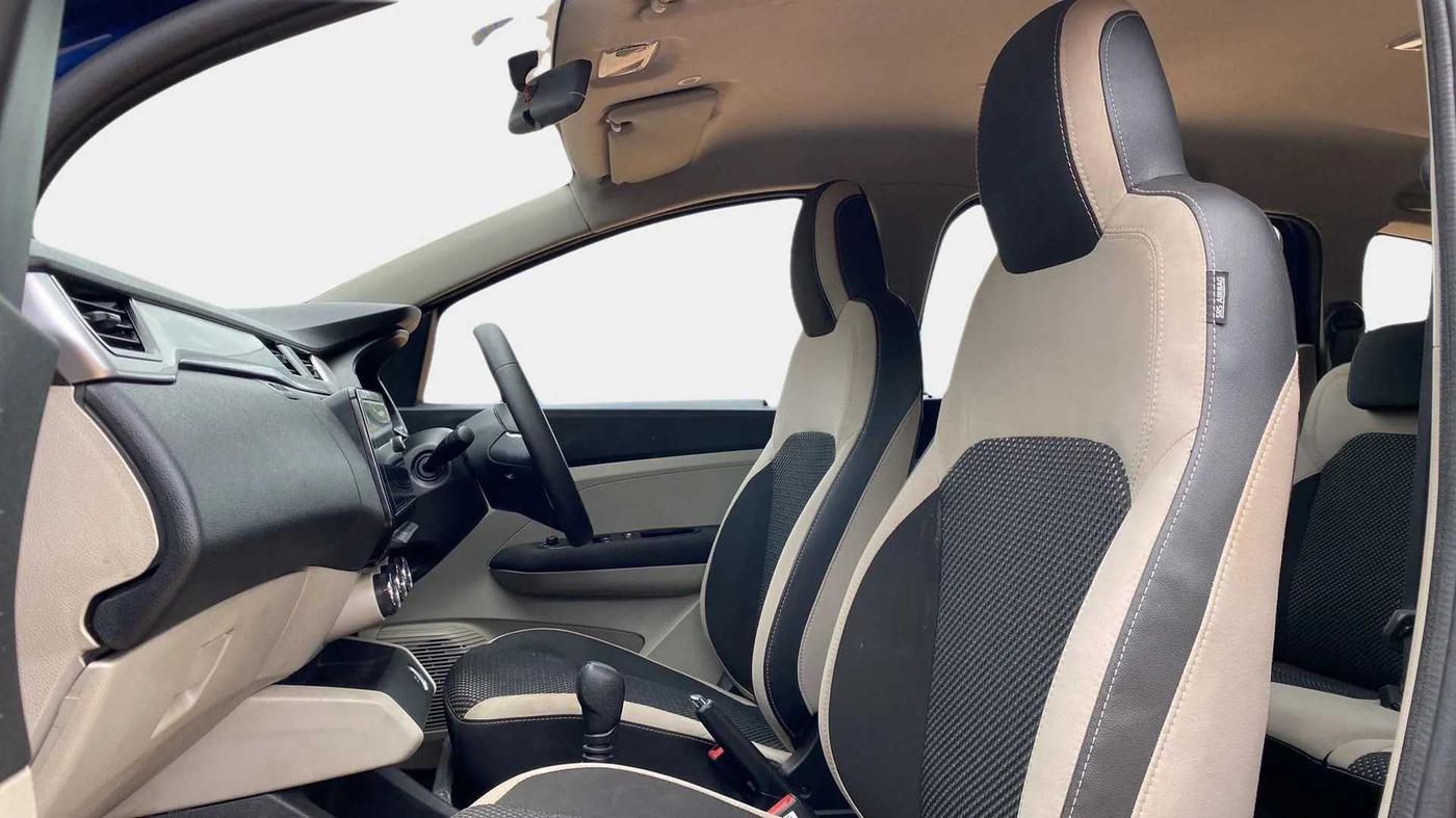 2020 Renault TRIBER RXZ AMT, Petrol, Automatic, 17,369 km, Right Side Front Door Cabin