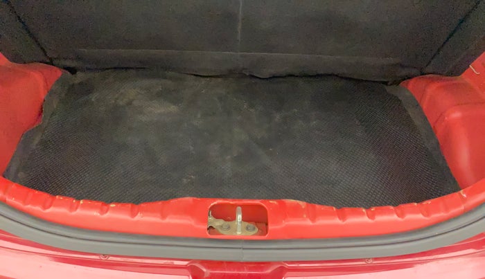 2017 Hyundai Eon ERA +, Petrol, Manual, 43,011 km, Boot Inside