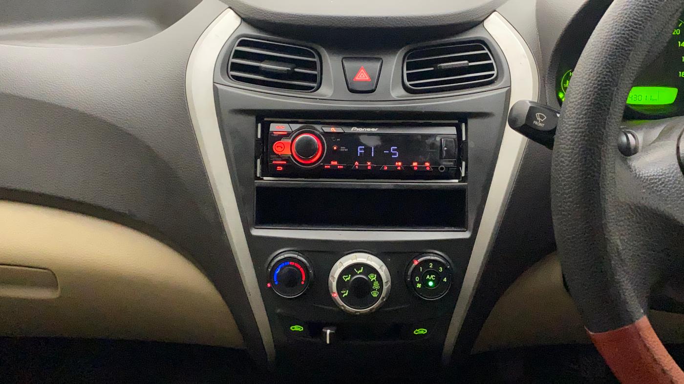 2017 Hyundai Eon ERA +, Petrol, Manual, 43,011 km, Air Conditioner