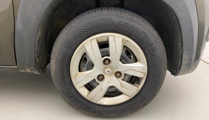 2017 Renault Kwid RXL, Petrol, Manual, 63,387 km, Right Front Wheel