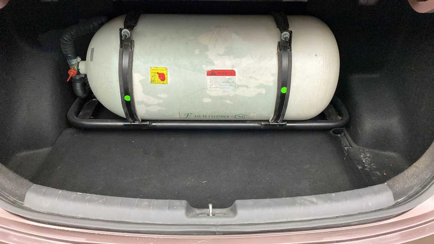 2022 Hyundai AURA S 1.2 CNG, CNG, Manual, 17,826 km, Boot Inside
