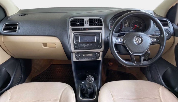 2014 Volkswagen Polo HIGHLINE1.2L, Petrol, Manual, 63,309 km, Dashboard
