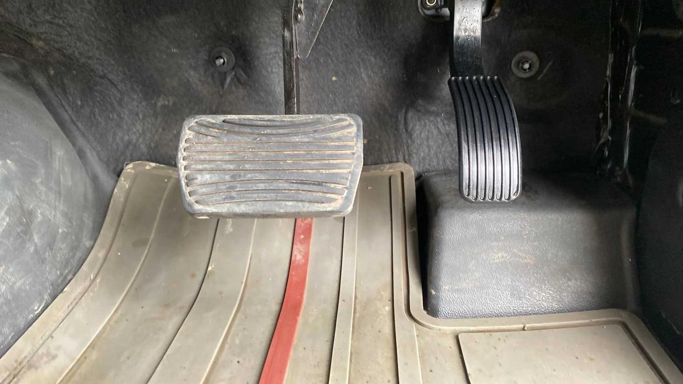 2021 Mahindra Thar LX  P 4WD AT CONVERTIBLE, Petrol, Automatic, 22,897 km, Pedals