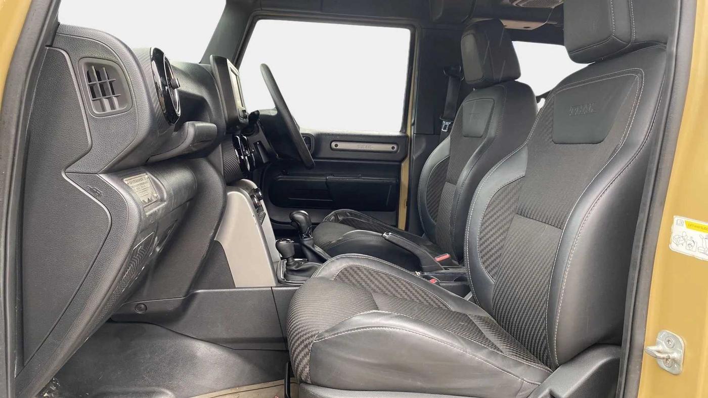 2021 Mahindra Thar LX  P 4WD AT CONVERTIBLE, Petrol, Automatic, 22,897 km, Right Side Front Door Cabin