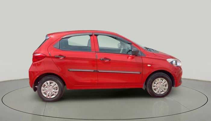 2017 Tata Tiago XE PETROL, Petrol, Manual, 46,997 km, Right Side View