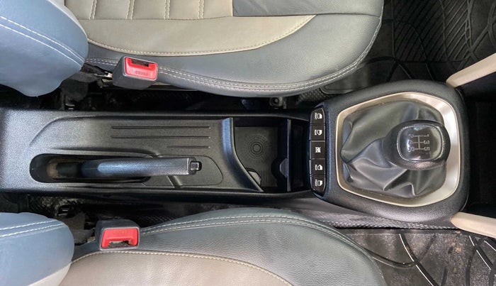 2018 Hyundai NEW SANTRO ASTA MT, Petrol, Manual, 38,428 km, Gear Lever