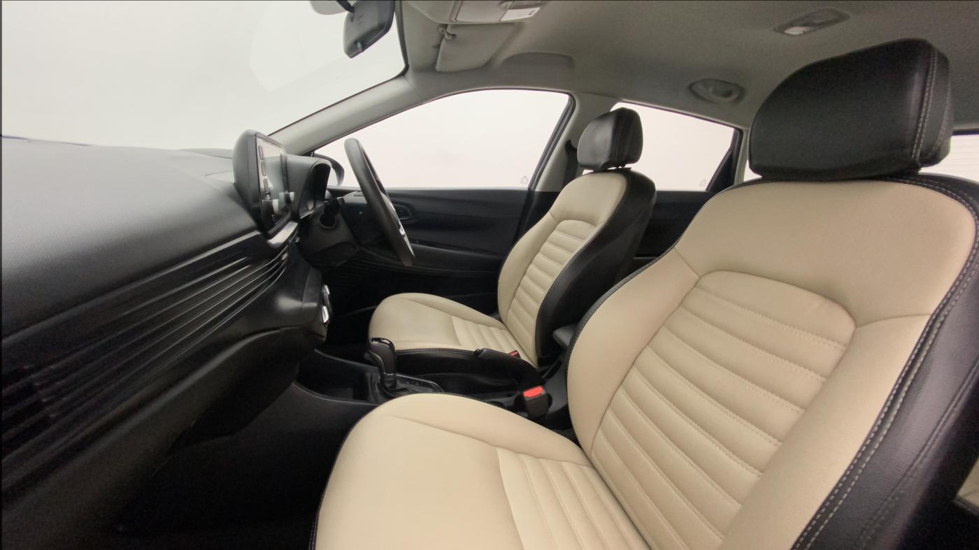 2020 Hyundai NEW I20 SPORTZ 1.2 AT, Petrol, Automatic, 23,296 km, Right Side Front Door Cabin