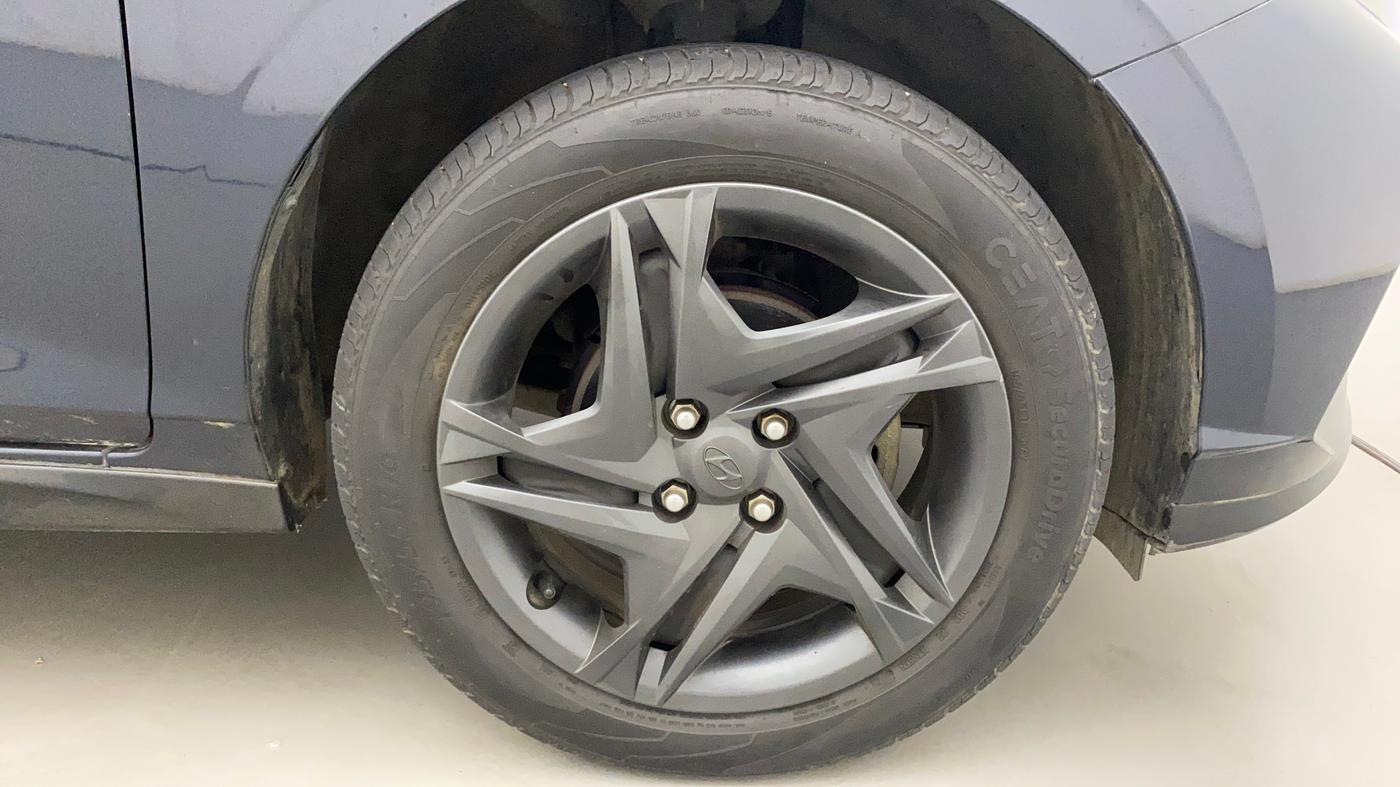 2020 Hyundai NEW I20 SPORTZ 1.2 AT, Petrol, Automatic, 23,296 km, Right Front Wheel