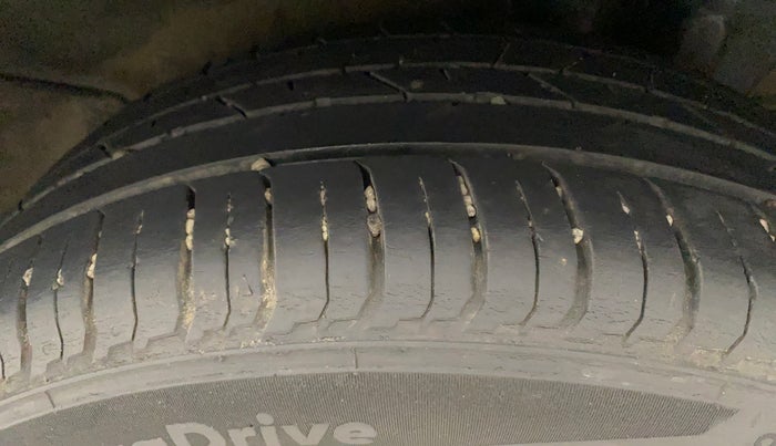 2020 Hyundai NEW I20 SPORTZ 1.2 AT, Petrol, Automatic, 23,296 km, Left Rear Tyre Tread