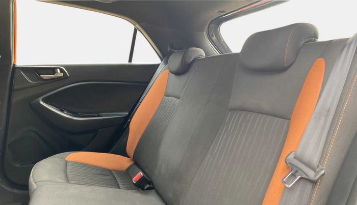 2018 Hyundai Elite i20 ASTA 1.2 DUAL TONE, Petrol, Manual, 42,500 km, Right Side Rear Door Cabin