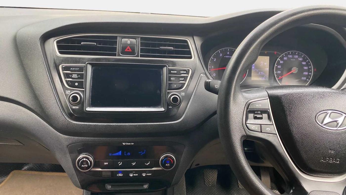 2018 Hyundai Elite i20 ASTA 1.2 DUAL TONE, Petrol, Manual, 42,500 km, Air Conditioner