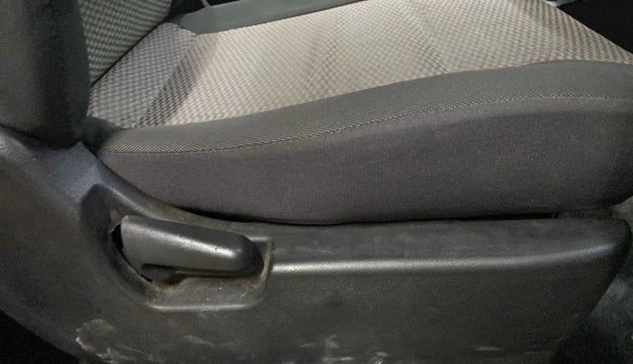 2015 Maruti Wagon R 1.0 LXI CNG, CNG, Manual, 87,361 km, Driver Side Adjustment Panel