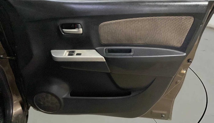 2015 Maruti Wagon R 1.0 LXI CNG, CNG, Manual, 87,361 km, Driver Side Door Panels Control