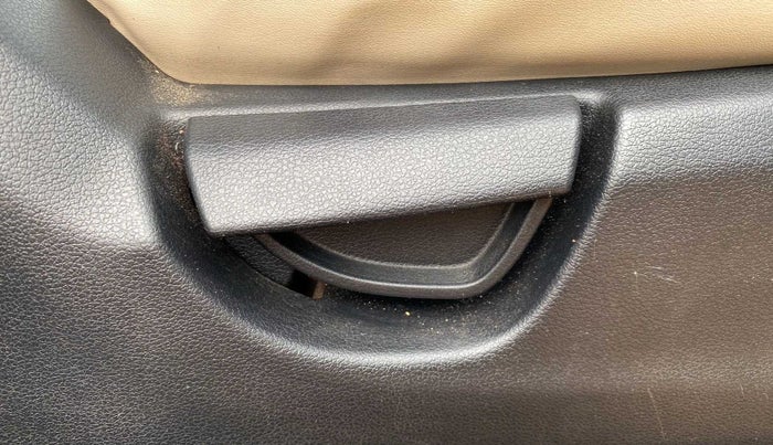 2019 Hyundai NEW SANTRO ERA EXECUTIVE, Petrol, Manual, 27,402 km, Driver Side Adjustment Panel