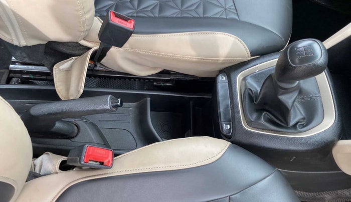 2019 Hyundai NEW SANTRO ERA EXECUTIVE, Petrol, Manual, 27,402 km, Gear Lever