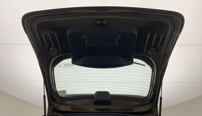 2017 Renault Duster 110 PS RXS SANDSTORM EDITION DIESEL, Diesel, Manual, 74,704 km, Boot Door Open