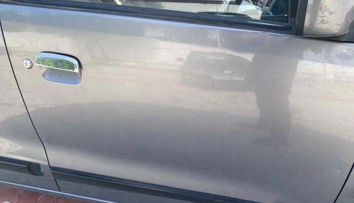 2016 Maruti Wagon R 1.0 VXI, Petrol, Manual, 1,11,740 km, Driver-side door - Minor scratches
