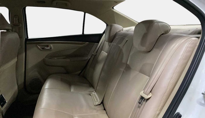 2018 Maruti Ciaz ZETA 1.5 SHVS MT PETROL, Petrol, Manual, 72,634 km, Right Side Rear Door Cabin