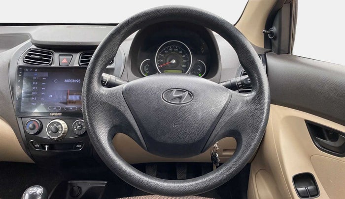 2015 Hyundai Eon MAGNA +, Petrol, Manual, 46,268 km, Steering Wheel Close Up