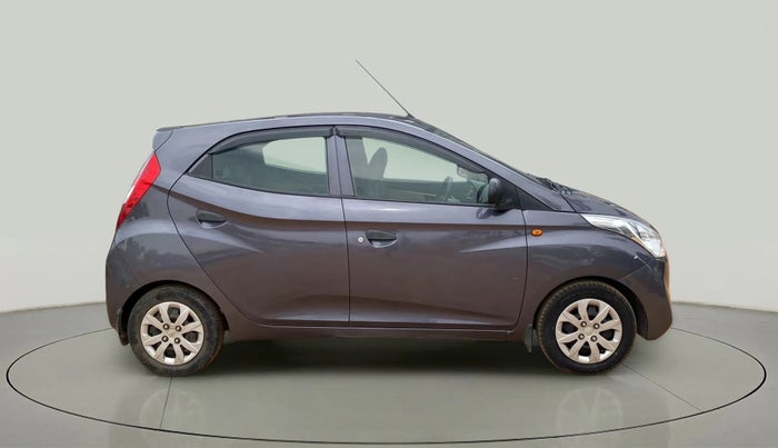 2015 Hyundai Eon MAGNA +, Petrol, Manual, 46,268 km, Right Side View