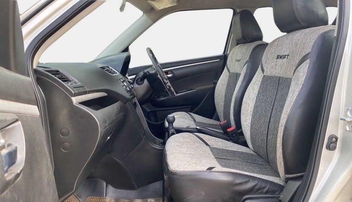 2015 Maruti Swift VXI, Petrol, Manual, 39,118 km, Right Side Front Door Cabin